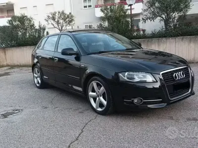 Usata Audi A3 Sportback Young 105 CV (77 kW) 2012 Nero Utilitaria