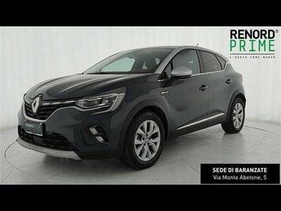 Usata Renault Captur Intens 145 CV (106 kW) 2022 Blu scuro SUV