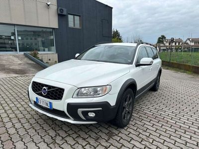 usata Volvo XC70 XC702.4 d4 Momentum awd geartronic GANCIO TRAINO