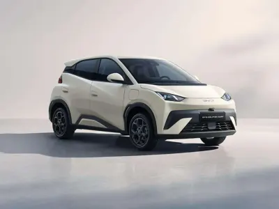 Nuova BYD Dolphin Surf Boost 35 kW (48 CV) 2026 Giallo Utilitaria