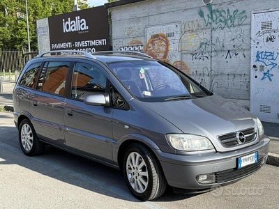 Usata Opel Zafira Elegance 2003 Grigio Monovolume