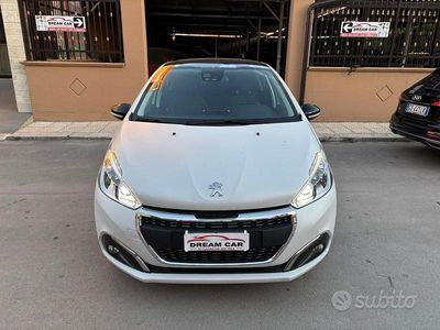 Usata Peugeot 208 GT-line 100 CV (73 kW) 2016 Bianco Utilitaria