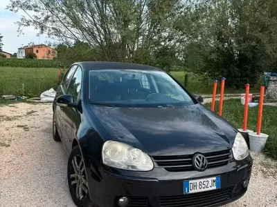 Usata VW Golf V 102 CV (75 kW) 2007 Nero Berlina
