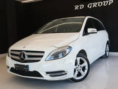 Usata Mercedes B180 Premium 109 CV (80 kW) 2013 Bianco Utilitaria