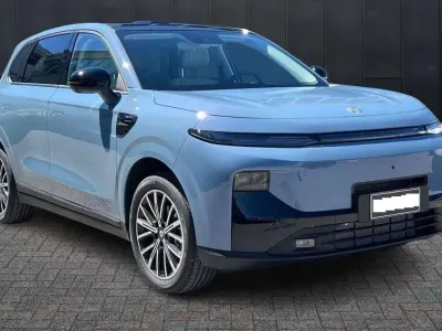 Nuova Leapmotor B10 109 CV (80 kW) 2026 Starry night blue SUV