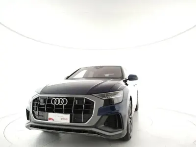 Usata Audi Q8 Sport 340 CV (250 kW) 2020 Blu navarra metallizzato SUV