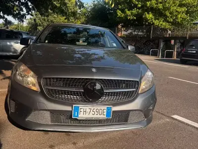 Usata Mercedes A180 Executive 109 CV (80 kW) 2017 Grigio Berlina