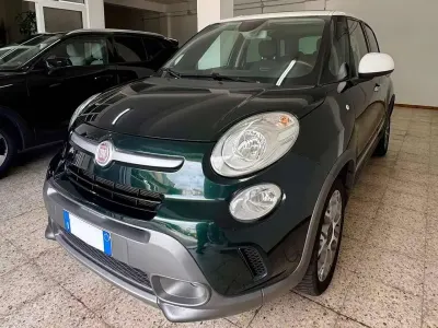 Usata Fiat 500L Trekking 105 CV (77 kW) 2015 Verde Monovolume