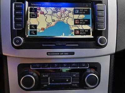 Begagnad VW Passat 2010 Grå Sportkupé