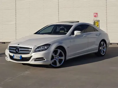 Usata Mercedes CLS350 265 CV (194 kW) 2012 Bianco Coupé