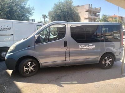 Usata Opel Vivaro 120 CV (88 kW) 2010 Blu Monovolume