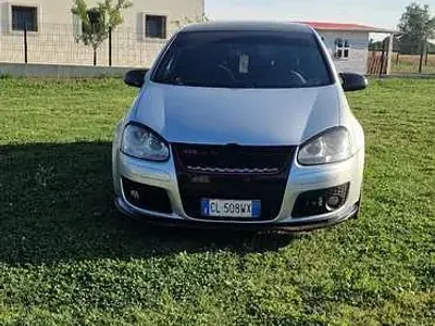 Usata VW Golf IV Sportline 140 CV (102 kW) 2005 Berlina