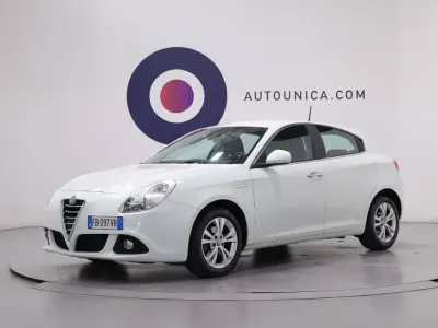 Usata Alfa Romeo Giulietta Distinctive 105 CV (77 kW) 2014 Bianco Utilitaria