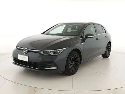 Usata VW Golf VIII Style 150 CV (110 kW) 2023 Dolphin grey metallizzato Berlina