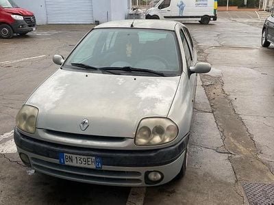 Usata Renault Clio II 1999 Grigio Berlina