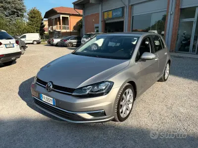 Usado VW Golf VII 150 CV (110 kW) 2017 Gris Berlina