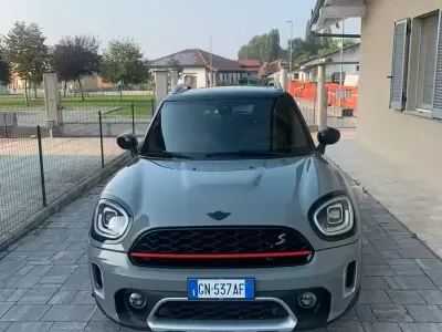 Usata Mini Countryman 178 CV (130 kW) 2021 Grigio SUV