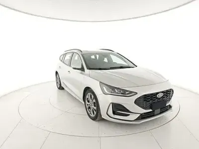 Usata Ford Focus ST-Line 116 CV (85 kW) 2023 Rosso Station wagon