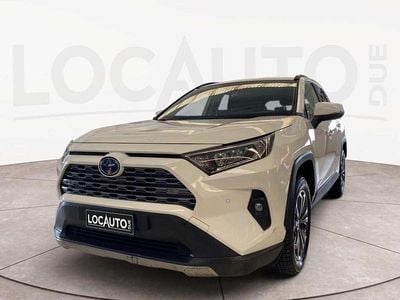 Käytetty Toyota RAV4 Hybrid Active 218 HP (160 kW) 2024 Valkoinen Katumaasturi