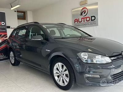 Usata VW Golf VII 110 CV (80 kW) 2015 Nero Station wagon