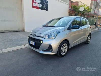 Usata Hyundai i10 Style 66 CV (48 kW) 2018 Grigio Utilitaria