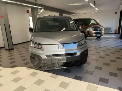 Nuova Fiat Doblò 131 CV (96 kW) 2025 Grigio Monovolume