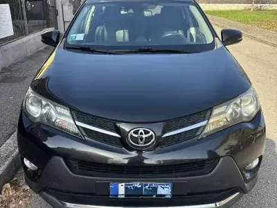 Usata Toyota RAV4 Lounge 150 CV (110 kW) 2013 Nero SUV