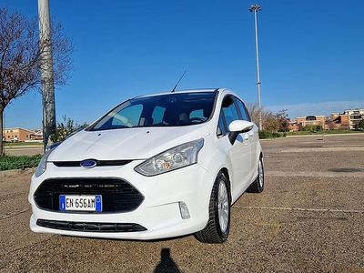 Usata Ford B-MAX Business Edition 490 CV (360 kW) 2013 Bianco Monovolume