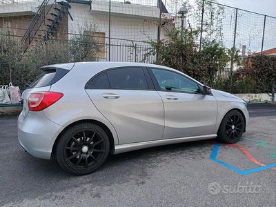 Usata Mercedes A180 109 CV (80 kW) 2014 Grigio Coupé