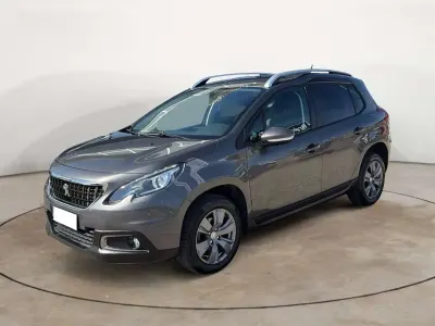 Usata Peugeot 2008 Active 99 CV (72 kW) 2017 Grigio SUV