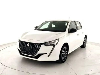 Käytetty Peugeot 208 Allure 101 HP (74 kW) 2023 Valkoinen Viistoperä