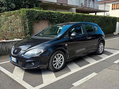 Usata Seat Leon Reference 105 CV (77 kW) 2011 Nero Utilitaria