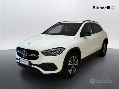 Usata Mercedes GLA180 136 CV (100 kW) 2022 Bianco SUV