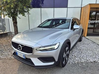 Usata Volvo V60 CC Business Edition 197 CV (144 kW) 2021 Argento Station wagon