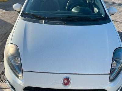 Usata Fiat Punto 75 CV (55 kW) 2012 Bianco Berlina