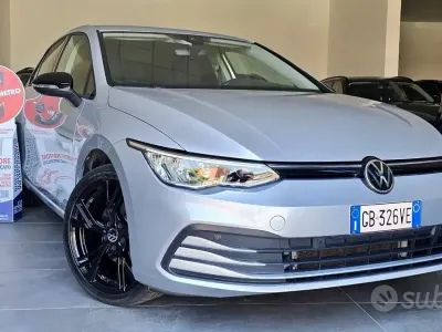 Usata VW Golf VIII Style 150 CV (110 kW) 2020 Grigio Berlina