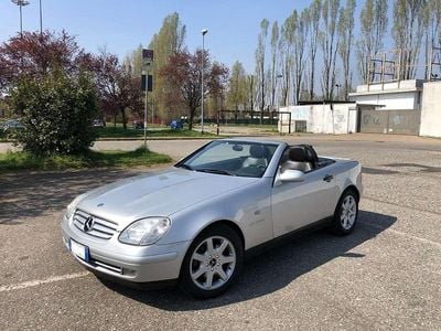 Usata Mercedes SLK200 192 CV (141 kW) 1999 Argento Cabrio