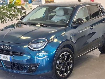 Occasion Fiat 600 La Prima 101 ch (74 kW) 2025 Bleue SUV