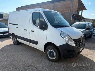 Begagnad Renault Master 110 HK (80 kW) 2019 Vit Sedan