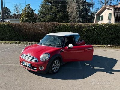 Usata Mini Cooper 110 CV (80 kW) 2007 Rosso Utilitaria