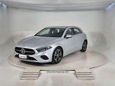 Grigio Usata 2023 Mercedes A200 Advanced Plus Berlina | 29.800 € (Buon prezzo)