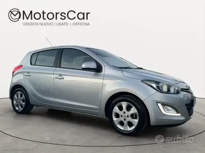 Usata Hyundai i20 Classic 84 CV (61 kW) 2014 Argento Utilitaria