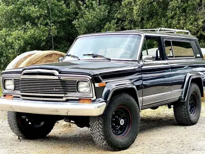 Usata Jeep Cherokee Laredo 65 CV (47 kW) 1980 Nero SUV