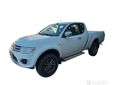 Usata Mitsubishi L200 Inform 178 CV (130 kW) 2013 Bianco Pick-up