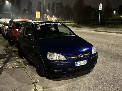Usata Opel Corsa 75 CV (55 kW) 2004 Utilitaria