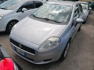 Usata Fiat Punto Street 77 CV (56 kW) 2013 Argento Utilitaria