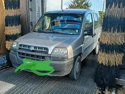 Usata Fiat Doblò 105 CV (77 kW) 2004 Grigio Monovolume