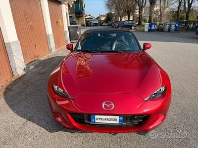 Usata Mazda MX5 160 CV (117 kW) 2015 Rosso Cabrio