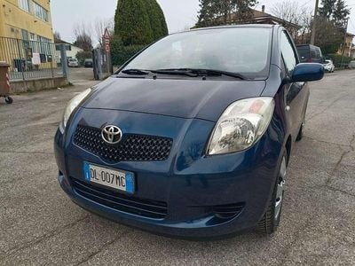 Usata Toyota Yaris Sol 69 CV (50 kW) 2007 Blu/azzurro Utilitaria