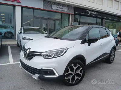 Usata Renault Captur Intens 90 CV (66 kW) 2017 Bianco SUV